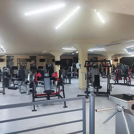 Ibis For 4 Pax Close To Centre Apartment